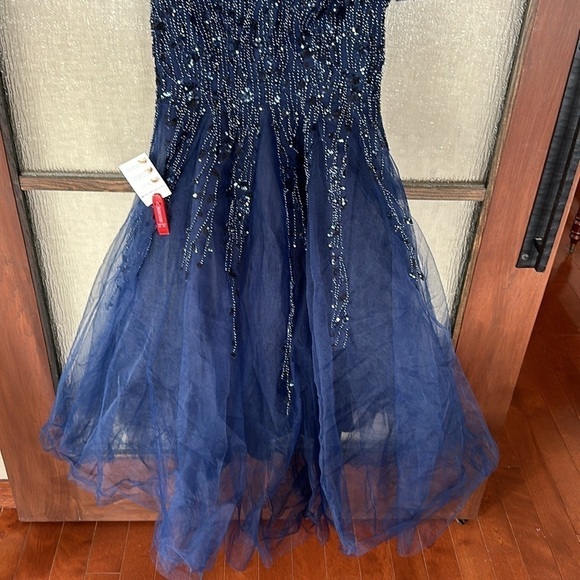 Mac Duggal | A-line Chiffon Flared Studded V-Neck Medium Long size 8 NEW $598 - Picture 7 of 13